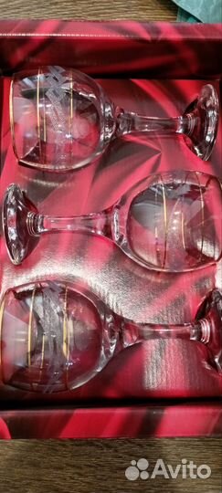 Набор бокалов и рюмок