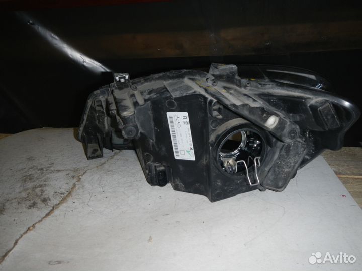 Фара Volkswagen Polo