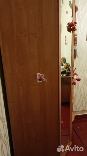 Угловой шкаф с зеркалом