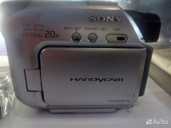 Видеокамера Sony Handycam DCR-HC22E PAL