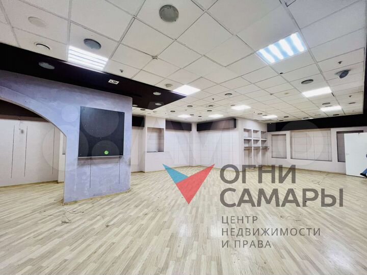 Продам помещение свободного назначения, 418 м²