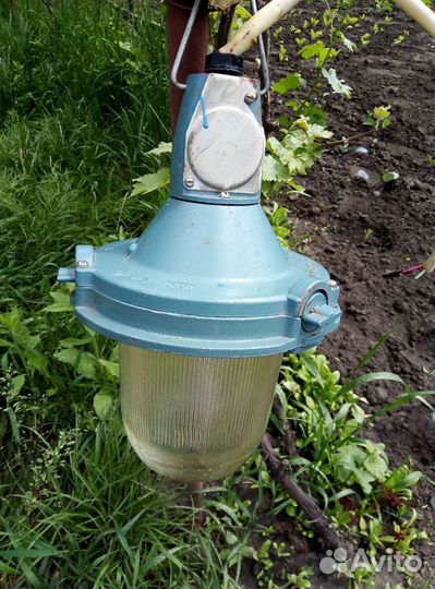 Фонарь уличный