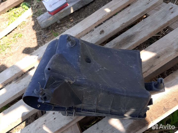 Корпус фильтра Mercedes Benz SLK R170