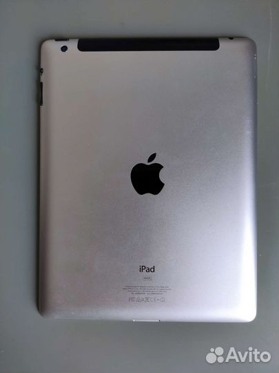 iPad 3 64 гб LTE с зарядкой и чехлом