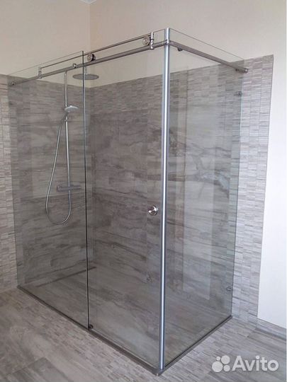 Изготовление и монтаж душевых перегородок