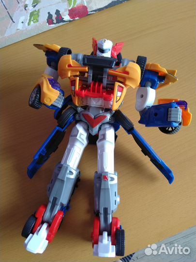 Робот-тобот трансформер из 2-х машинок