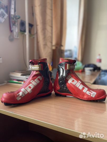 Коньковые лыжные ботинки alpina