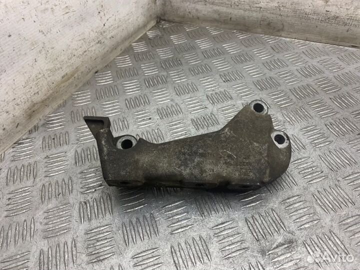 Кронштейн двигателя правый Opel Insignia 1 A20NHT