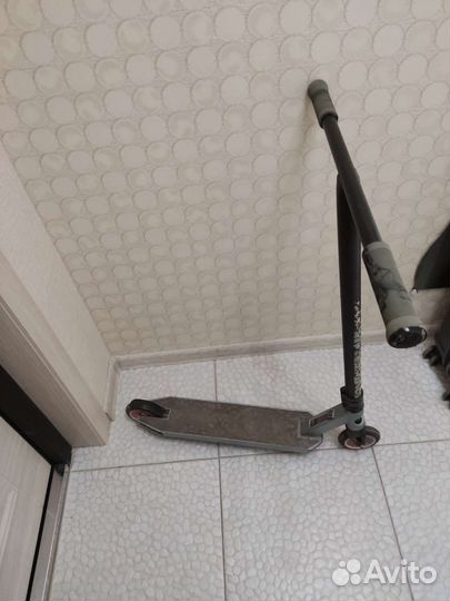 Трюковой самокат tech team duker 404