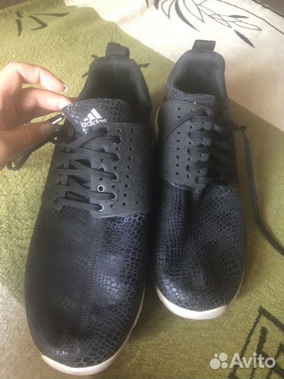 Кроссовки adidas