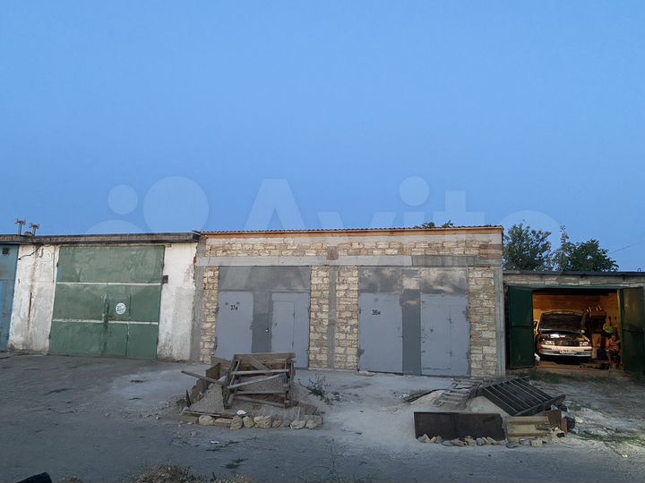 Гараж, > 30 м²