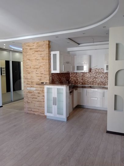 3-к. квартира, 80 м², 5/7 эт.