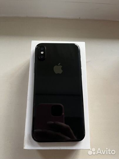 Телефон iPhone 10