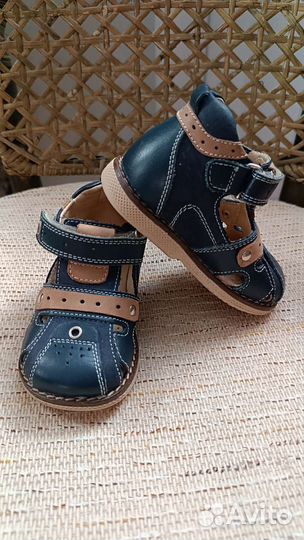 Новые ортопедические сандали, р.18