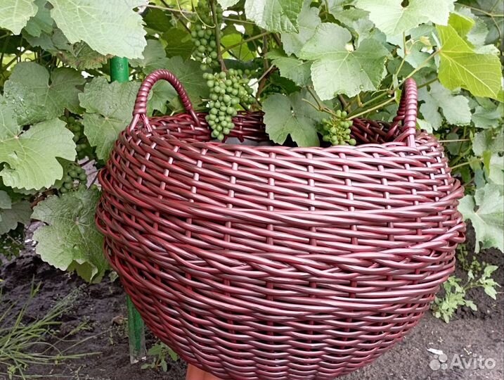 Кашпо из искусственного ротанга