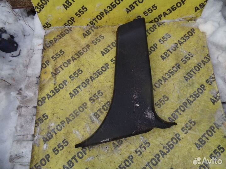 Накладка сред. стойки правая Mazda 3 BK 2002-2009