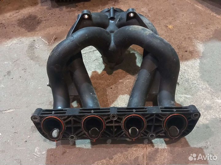 Впускной коллектор BMW3 E46