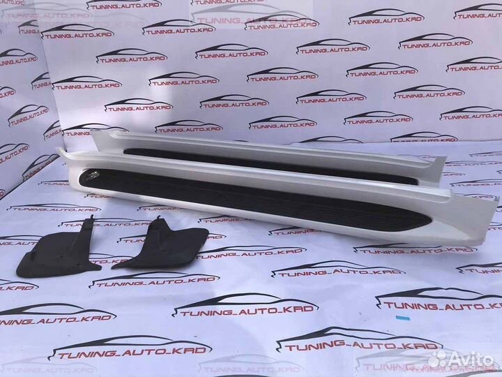 Подножки (пороги) Toyota Land Cruiser 200 J2744