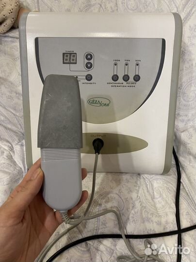 Аппарат для ультразвуковой чистки лицa Gezaton