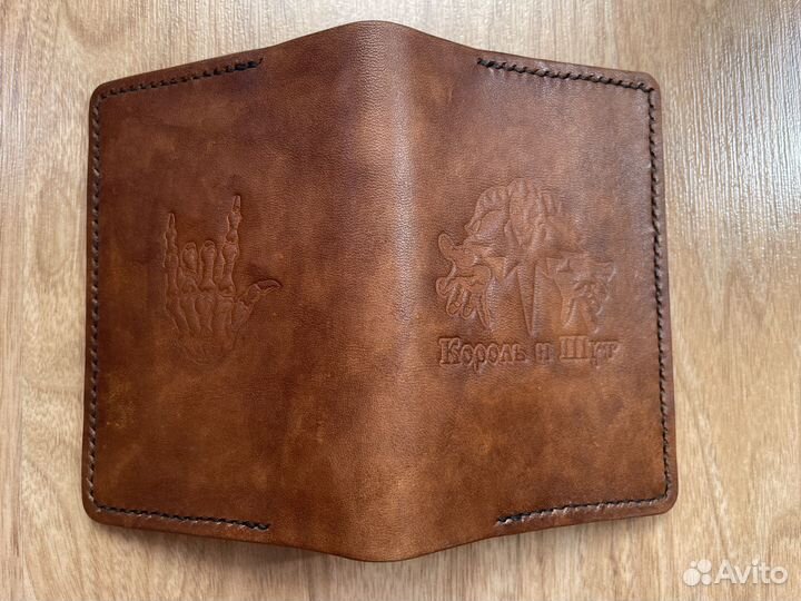 Обложки для паспорта с тиснением