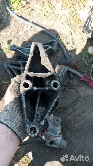 Кронштейн Генератора Volvo 460