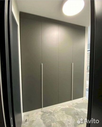 Шкаф распашной