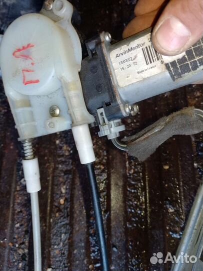 Стеклоподъемник передний левый Рено Меган 2