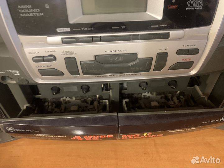 Музыкальный центр LG (магнитофон)