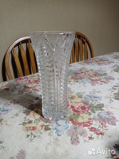 Ваза для цветов хрустальная