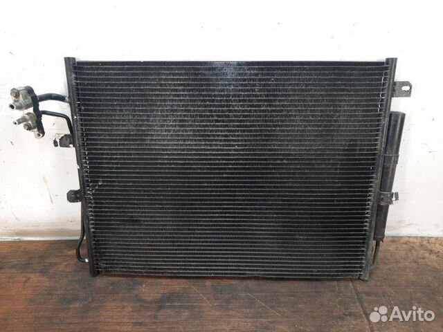 Радиатор кондиционера Land Rover Discovery