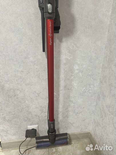 Пылесос Dyson v6