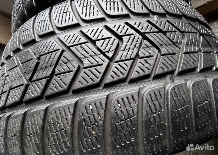 Pirelli Scorpion Winter 265/45 R21