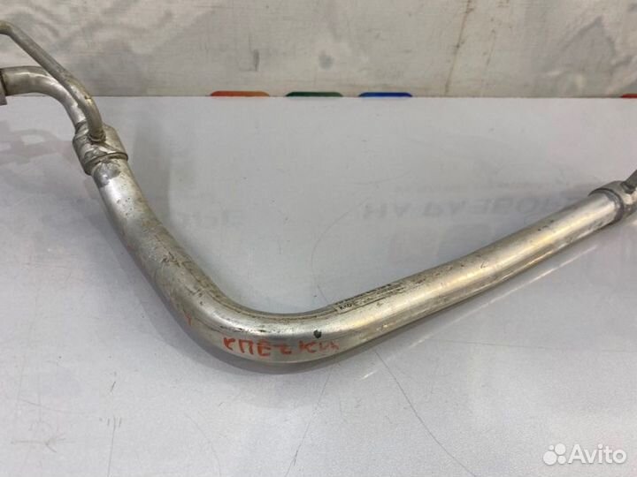 Трубка кондиционера (шланг) Skoda Octavia (A7) 5E