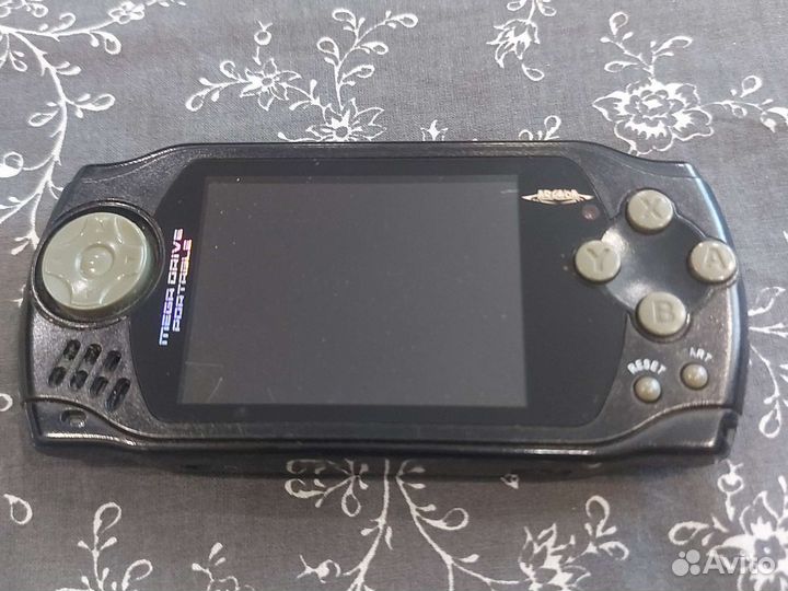 Портативная приставка MegaDrive Portable Arcada