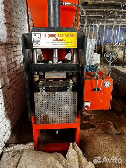 Станок lego кирпича 