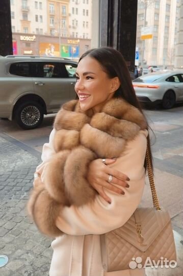 Пальто из кашемира с соболем