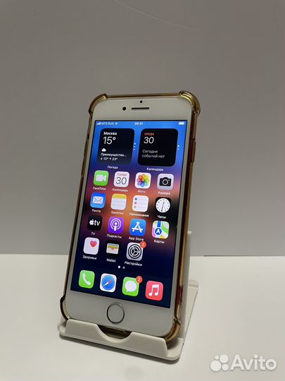 Телефон iPhone 8