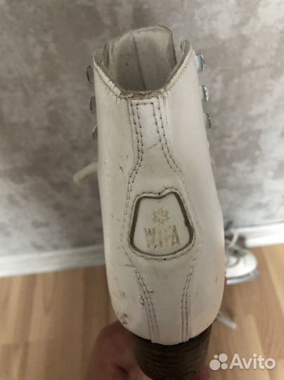 Фигурные коньки wifa