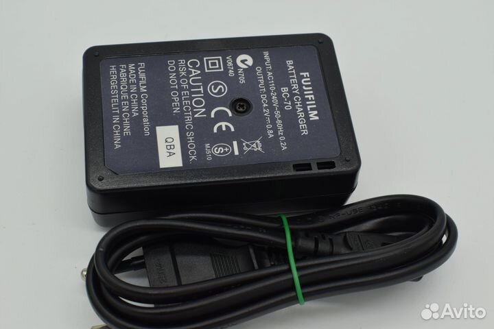 Зарядное устройство Fuji BC-70 (Fuji NP70)