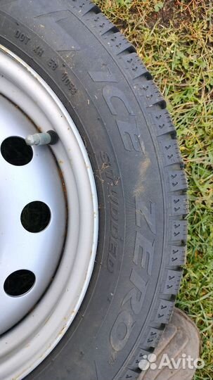 Pirelli Ice Zero 175/65 R14