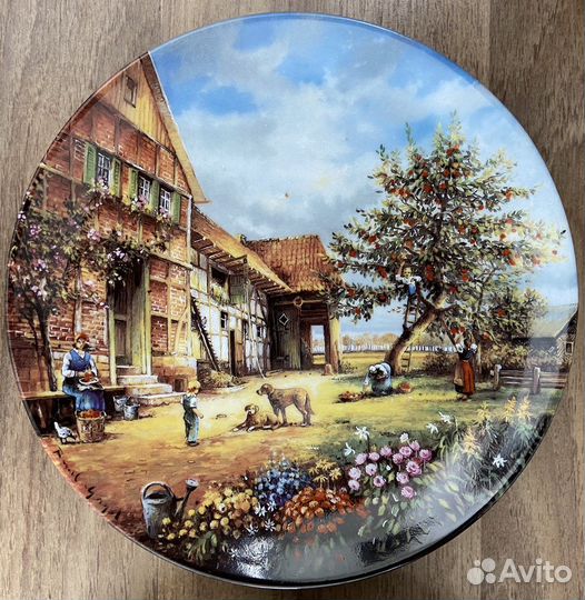 Настенные тарелки. Фарфор