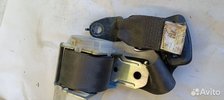 Ремень безопасности Mitsubishi Lancer 10