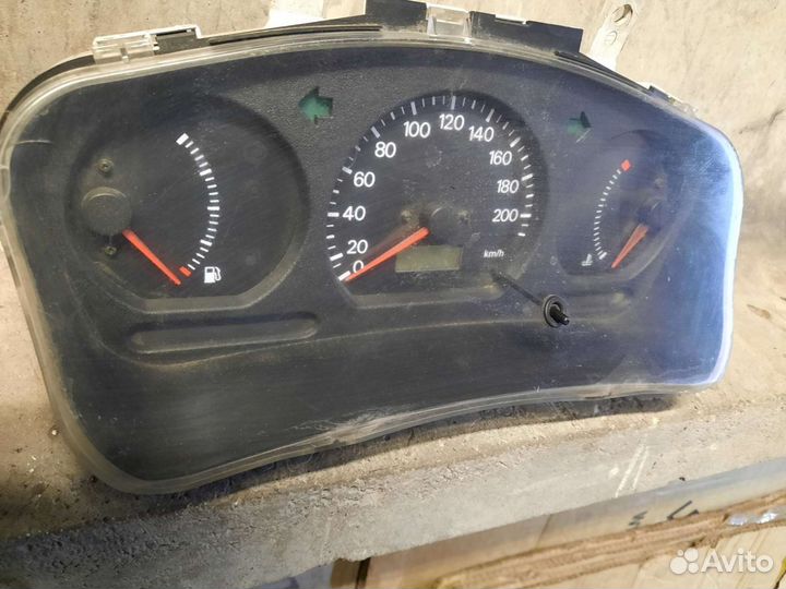 Приборная панель Mitsubishi Colt 1.3