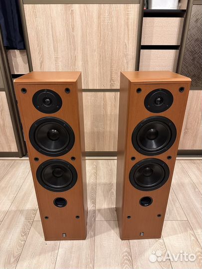 Напольная акустическая система Yamaha NS-50F