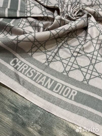Шерстяной платок Dior розовый новый
