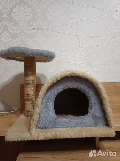 Домик для кошки с когтеточкой бу