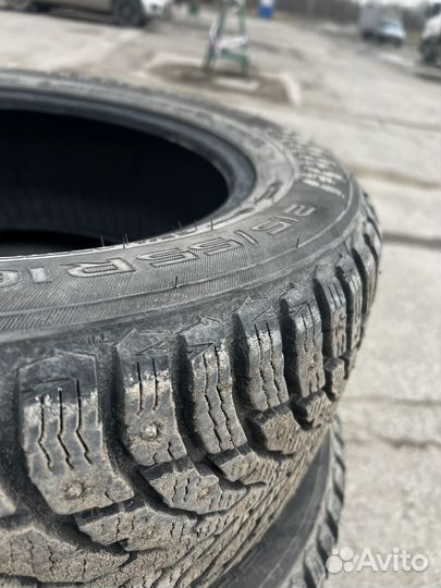 Nokian Tyres Hakkapeliitta 9 215/55 R16