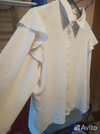 Блузки и рубашки белые