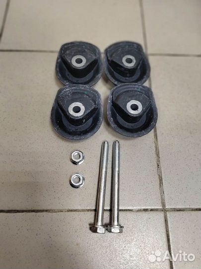 Сайлентблоки задней балки VW Passat B3 / B4