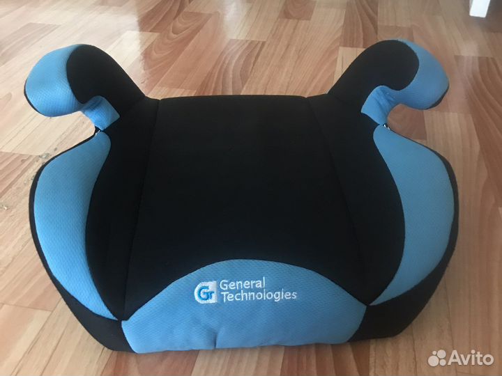 Автокресло бустер для ребенка в отличном состоянии